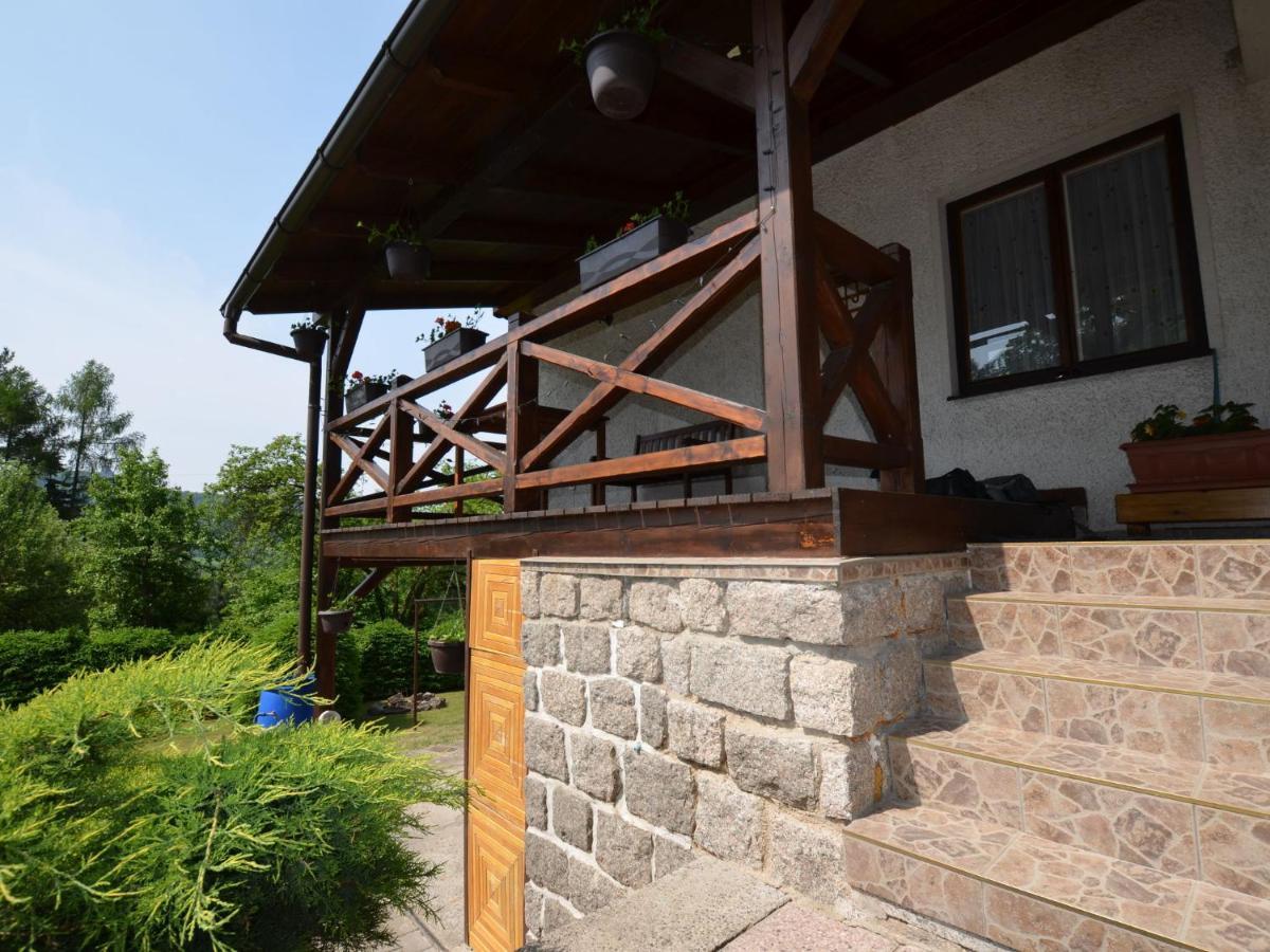 House With The Pool And Fenced Garden Villa Hnanice  Ngoại thất bức ảnh